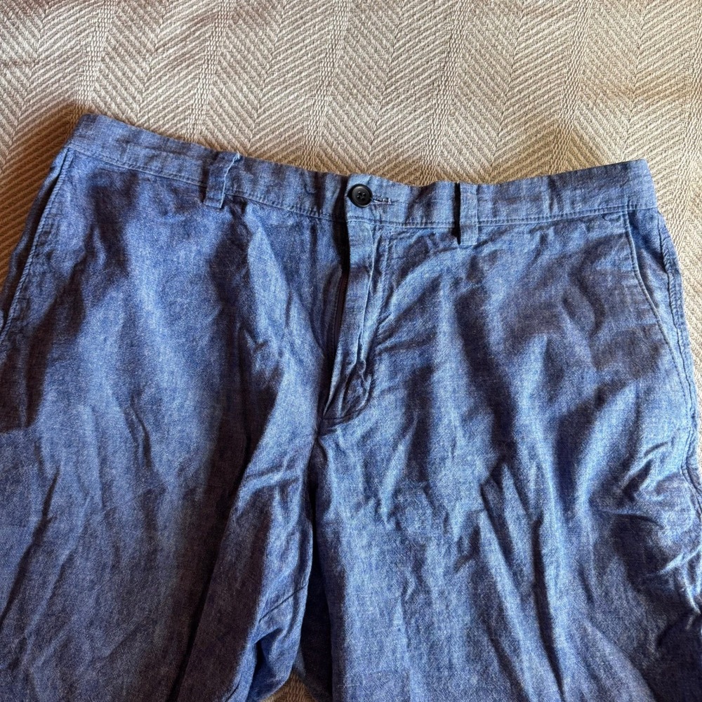 Banana Republic Aiden Shorts Mens 36 Blue Linen Cotton Blend Chambray Flat Front - Picture 3 of 10
